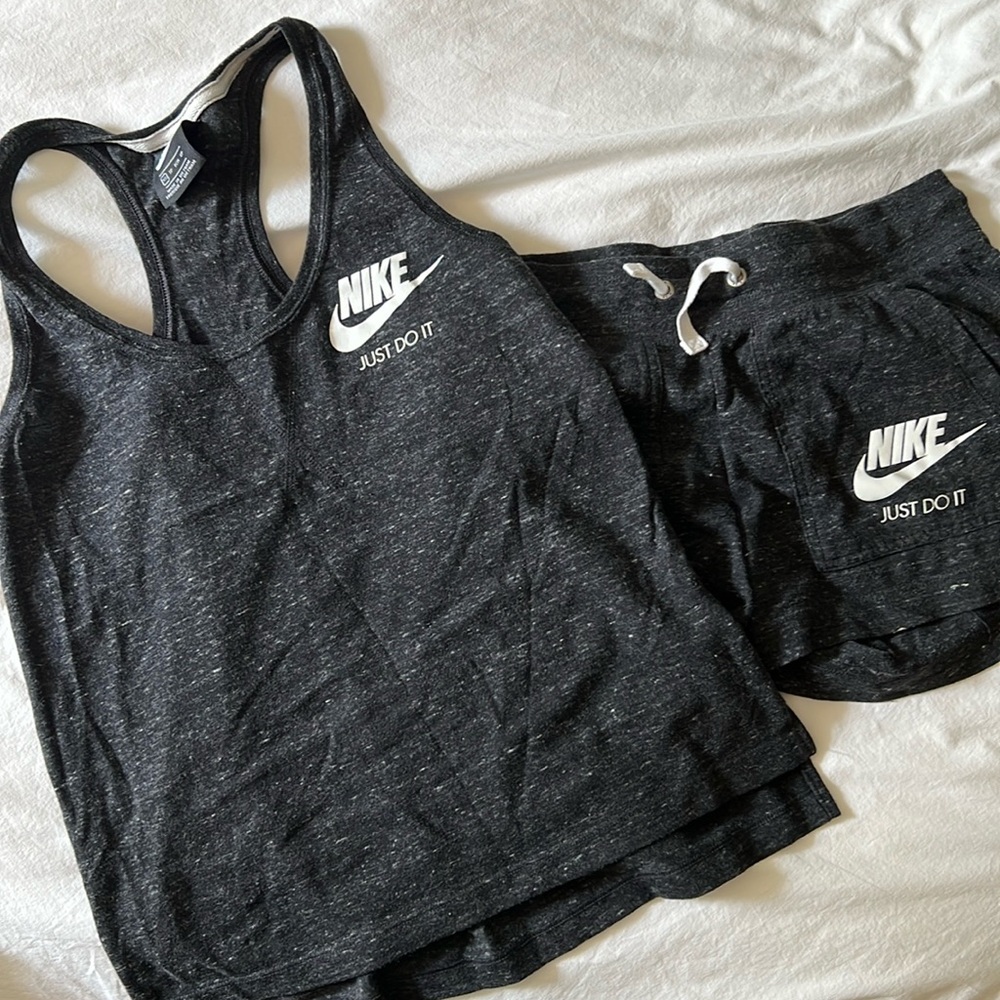 Nike Shorts Set. great condition